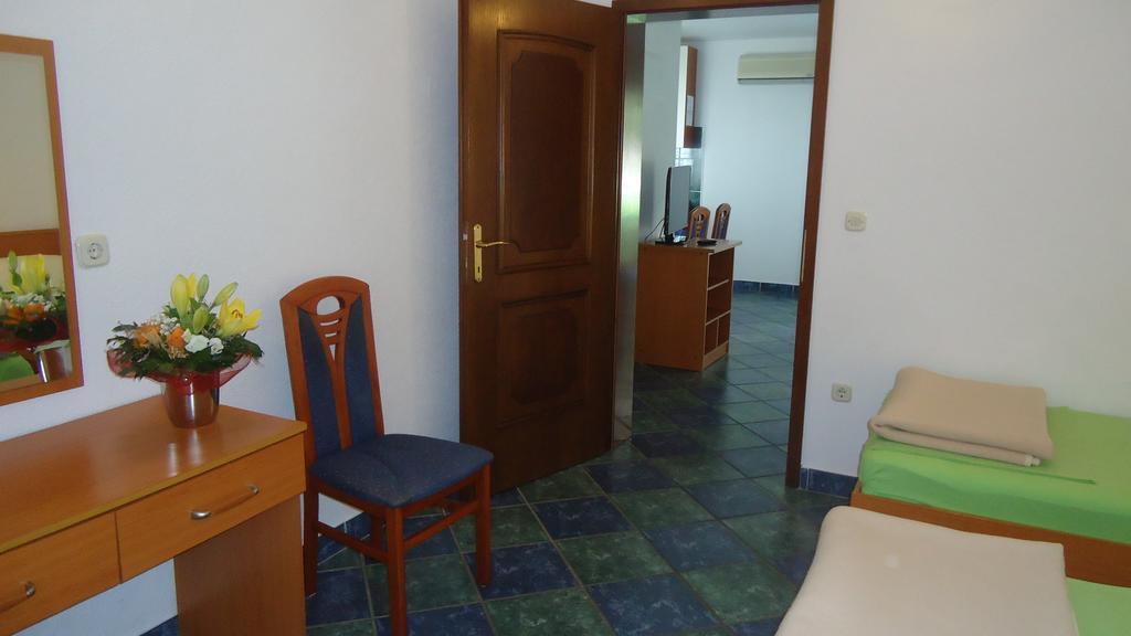 Apartmani Izabela Baška Voda Εξωτερικό φωτογραφία